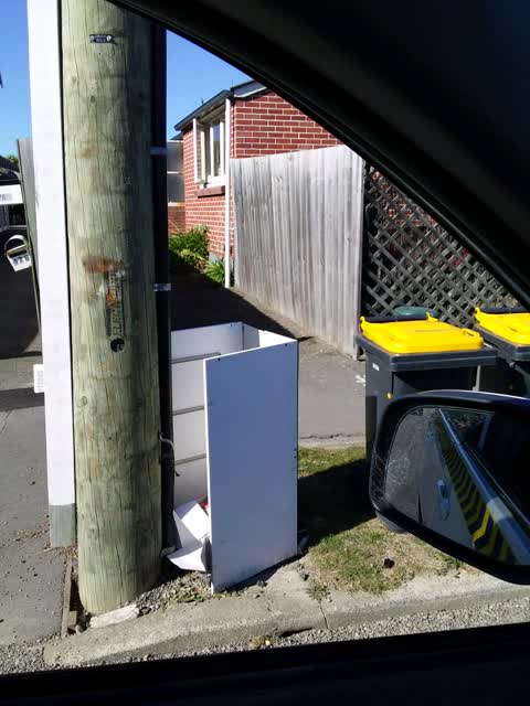 Rubbish/Recycling, a report photo