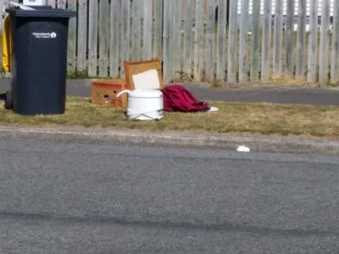 Rubbish/Recycling, a report photo