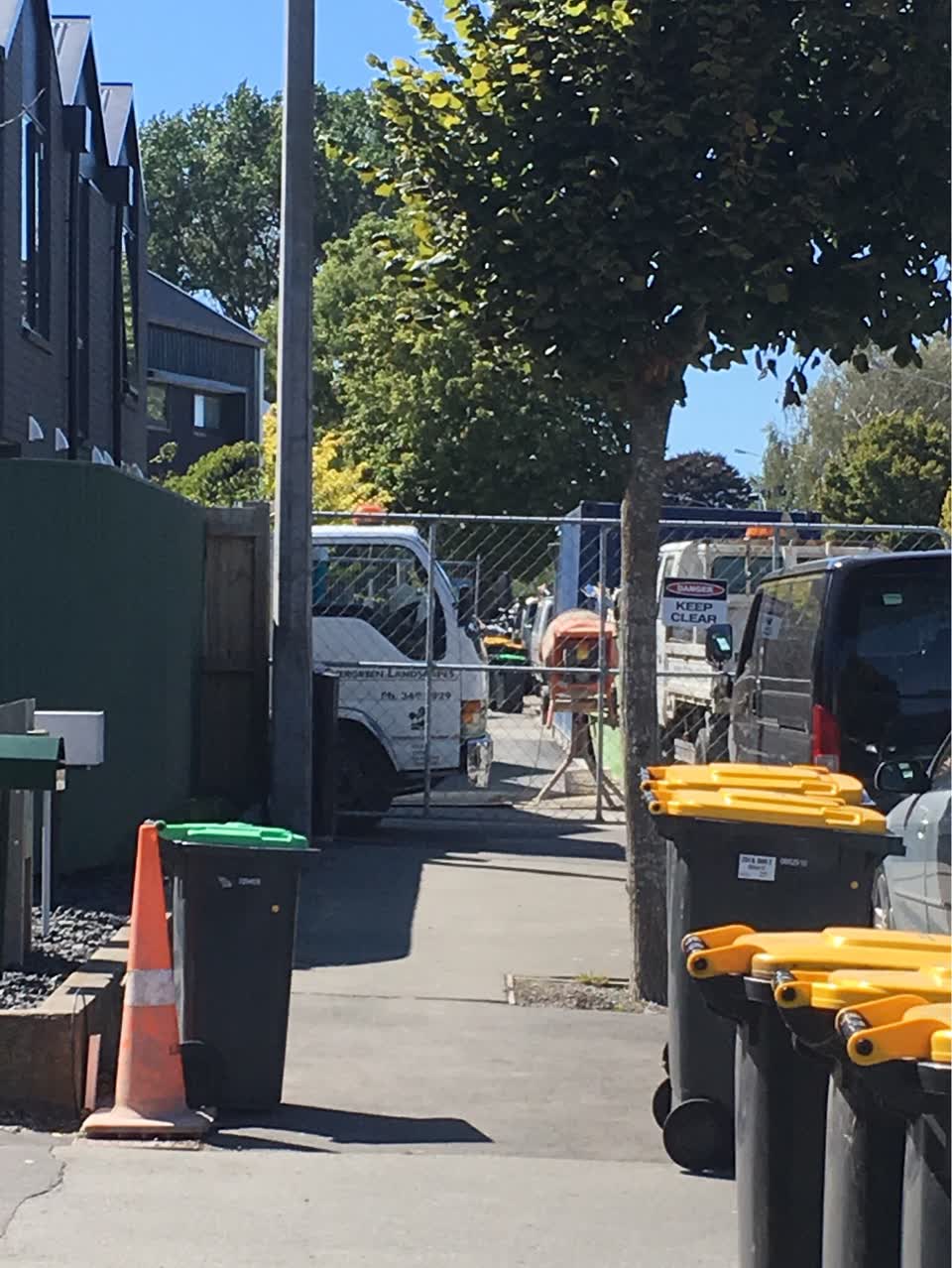 The photograph attached to this roading/streets report