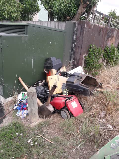 Rubbish/Recycling, a report photo