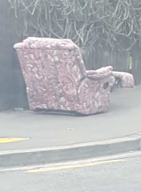 Rubbish/Recycling, a report photo
