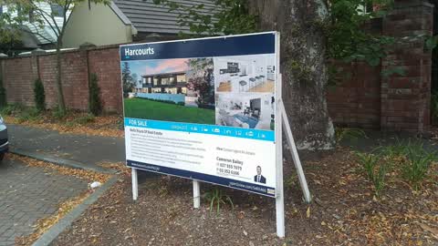 Roading/Streets, a report photo