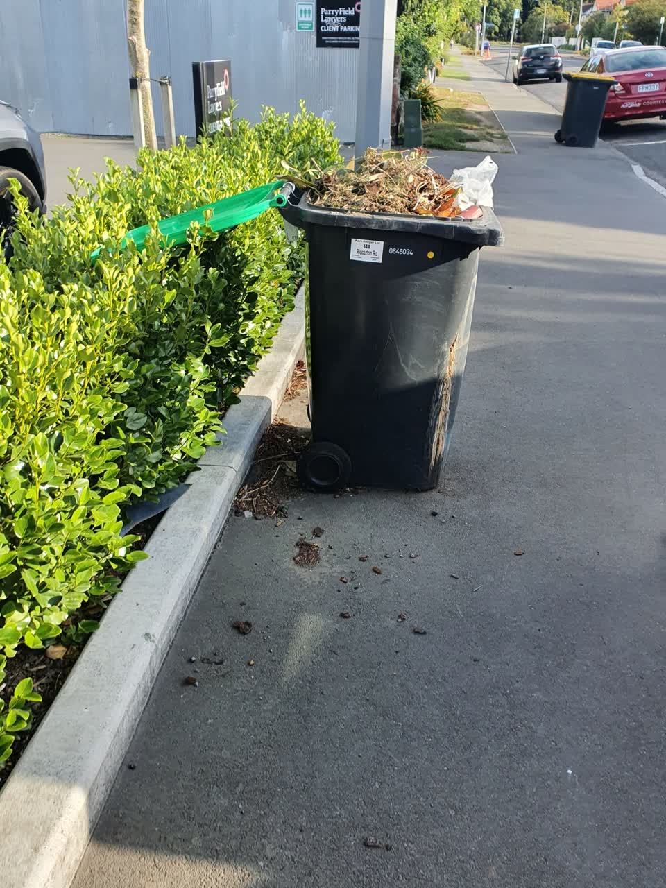 The photograph attached to this rubbish/recycling report