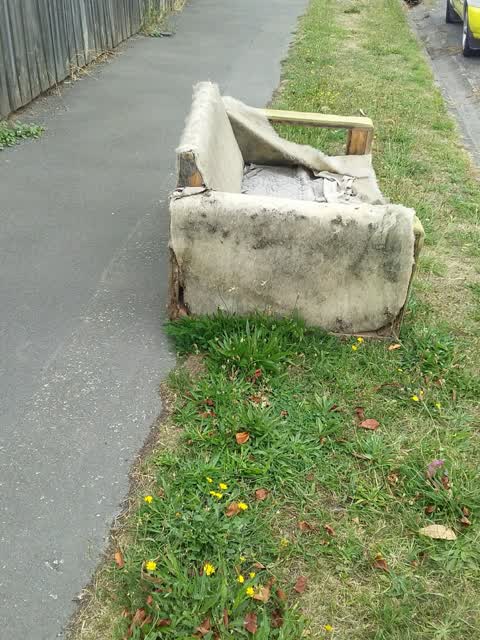 Rubbish/Recycling, a report photo