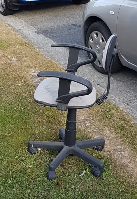 Rubbish/Recycling, a report photo