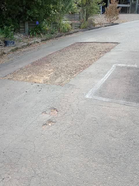 Roading/Streets, a report photo