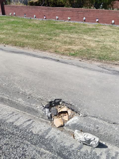 Roading/Streets, a report photo