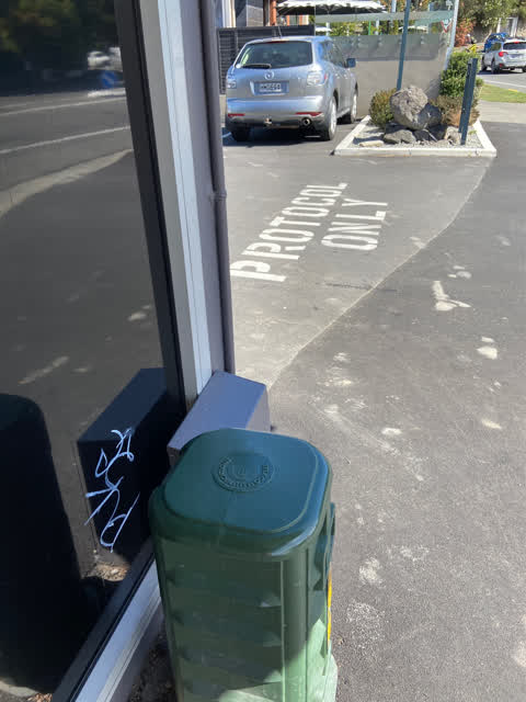 Graffiti, a report photo