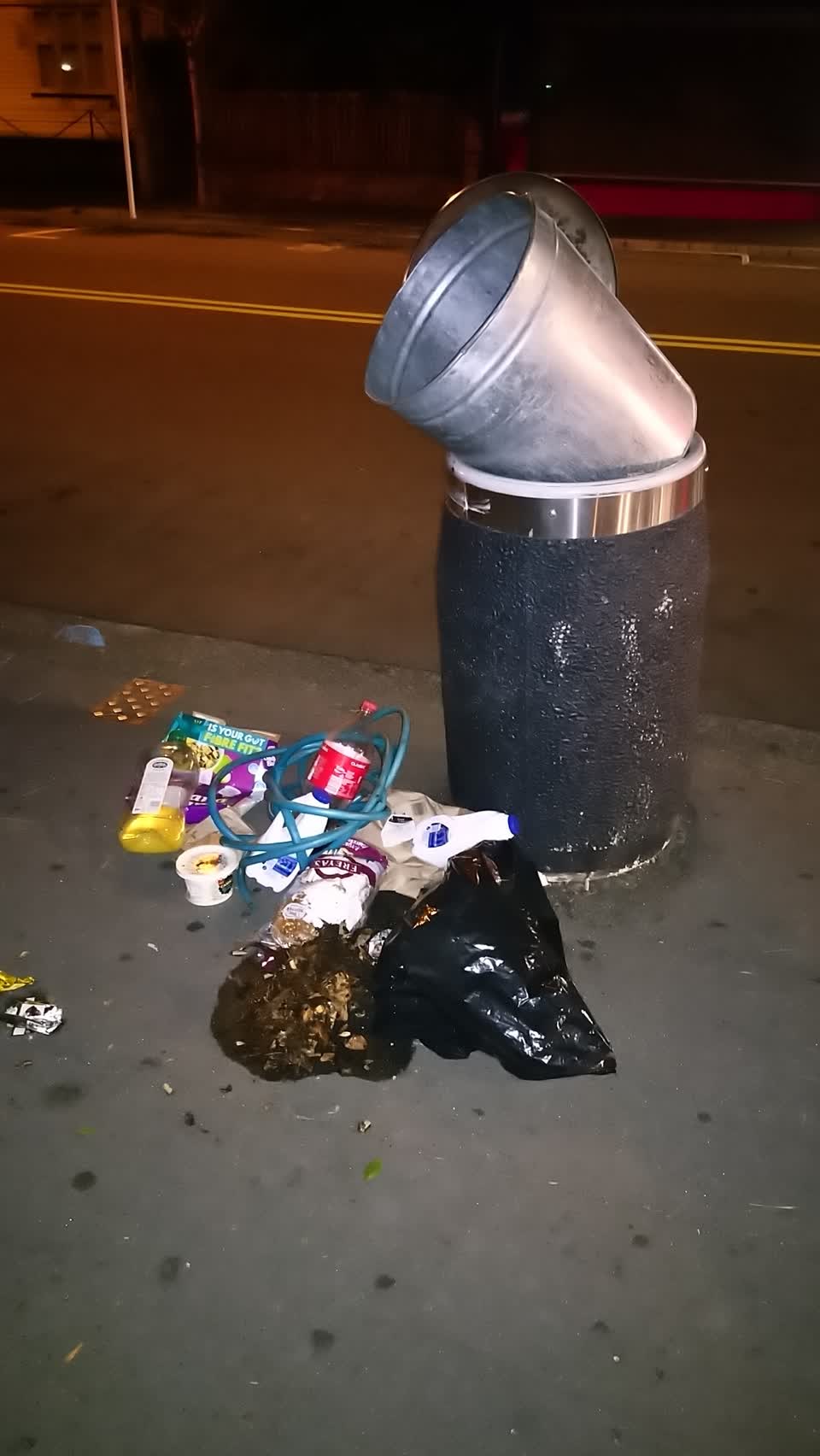 The photograph attached to this rubbish/recycling report
