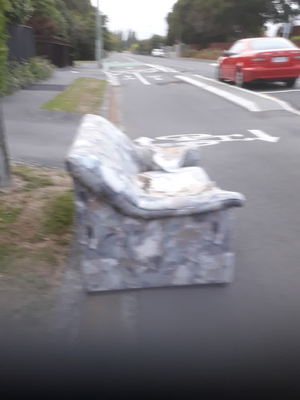 The photograph attached to this rubbish/recycling report
