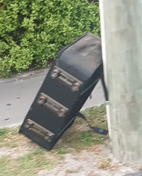 Rubbish/Recycling, a report photo