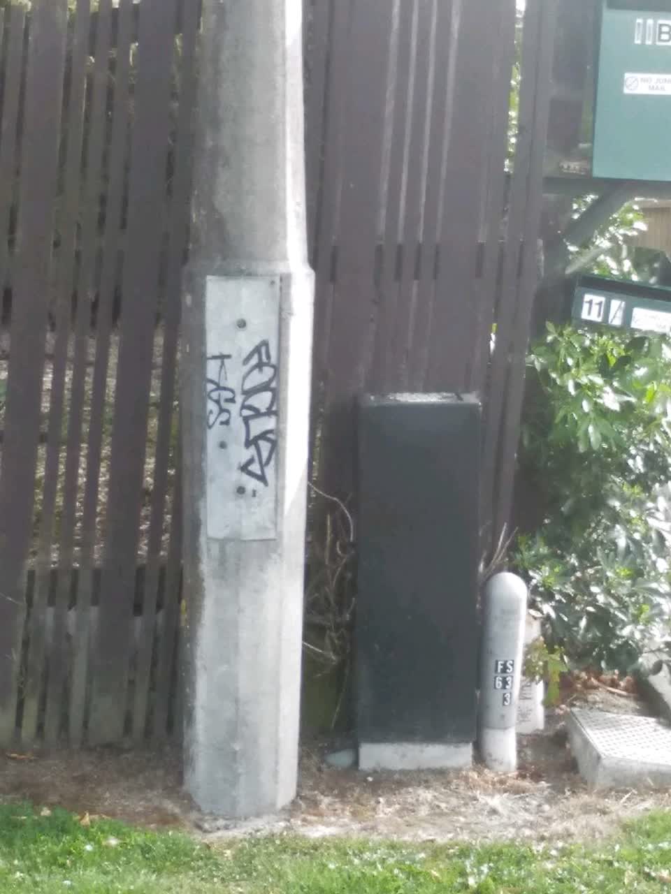 The photograph attached to this graffiti report