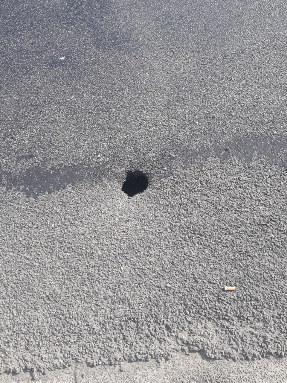 The photograph attached to this roading/streets report