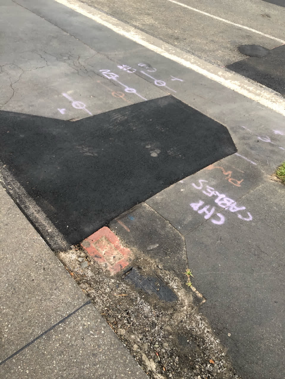 The photograph attached to this roading/streets report