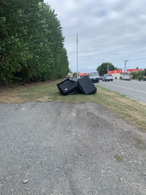 Rubbish/Recycling, a report photo