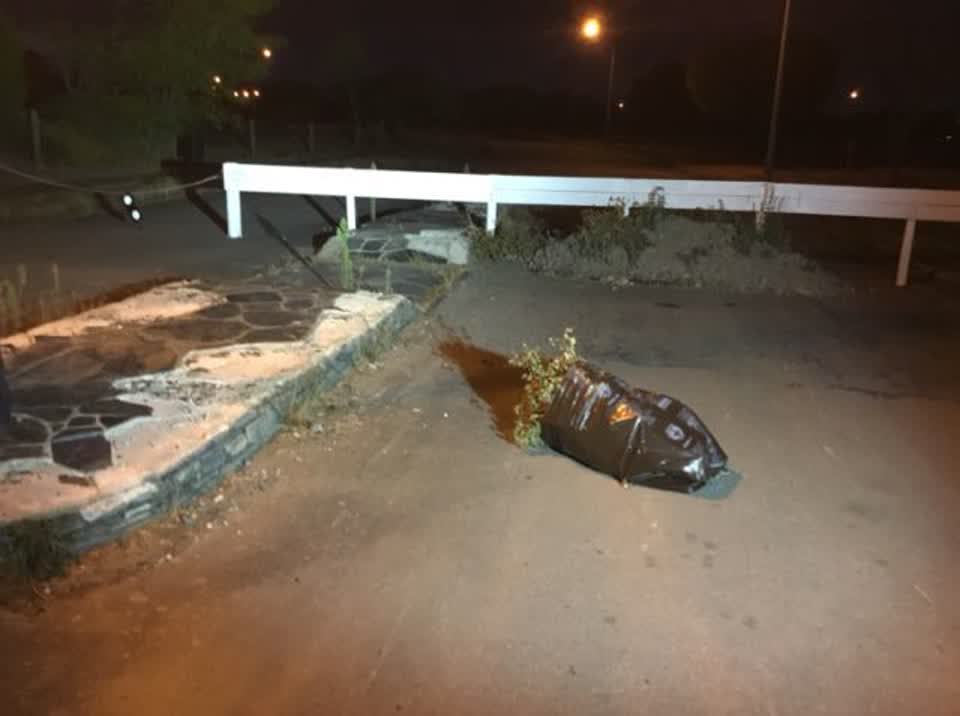 The photograph attached to this rubbish/recycling report