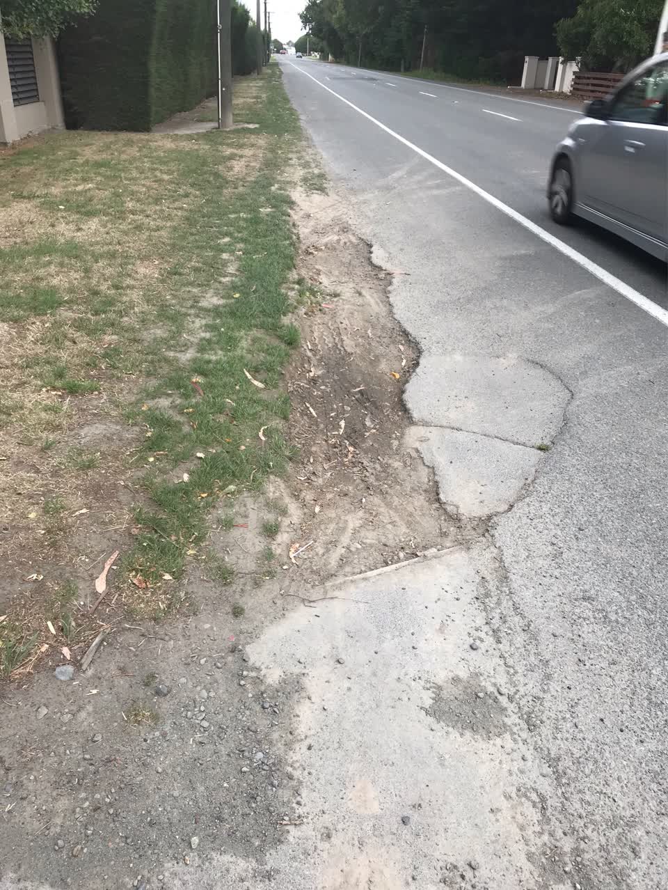 The photograph attached to this roading/streets report