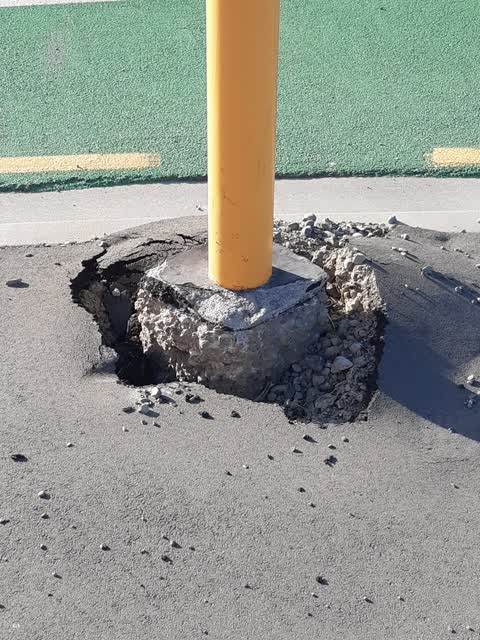 Roading/Streets, a report photo
