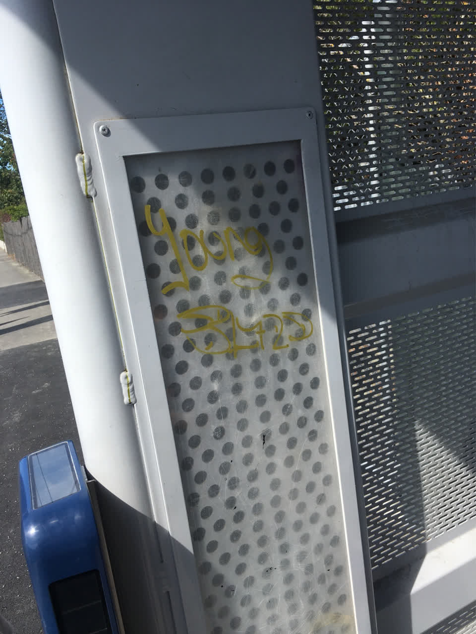 The photograph attached to this graffiti report