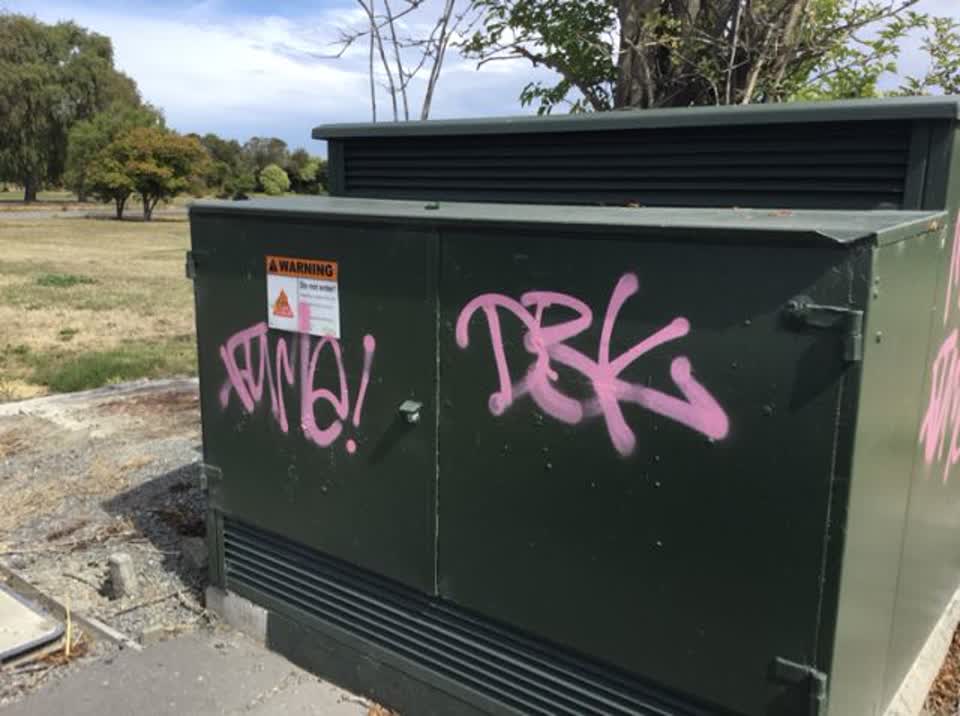 The photograph attached to this graffiti report