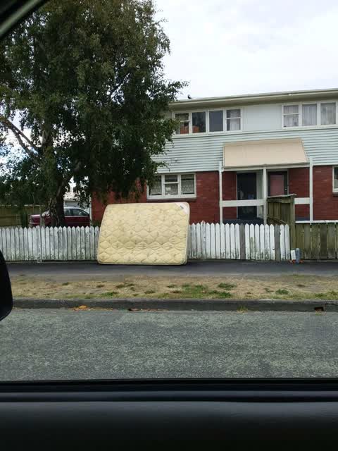 Rubbish/Recycling, a report photo