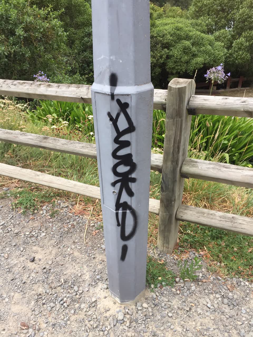 The photograph attached to this graffiti report
