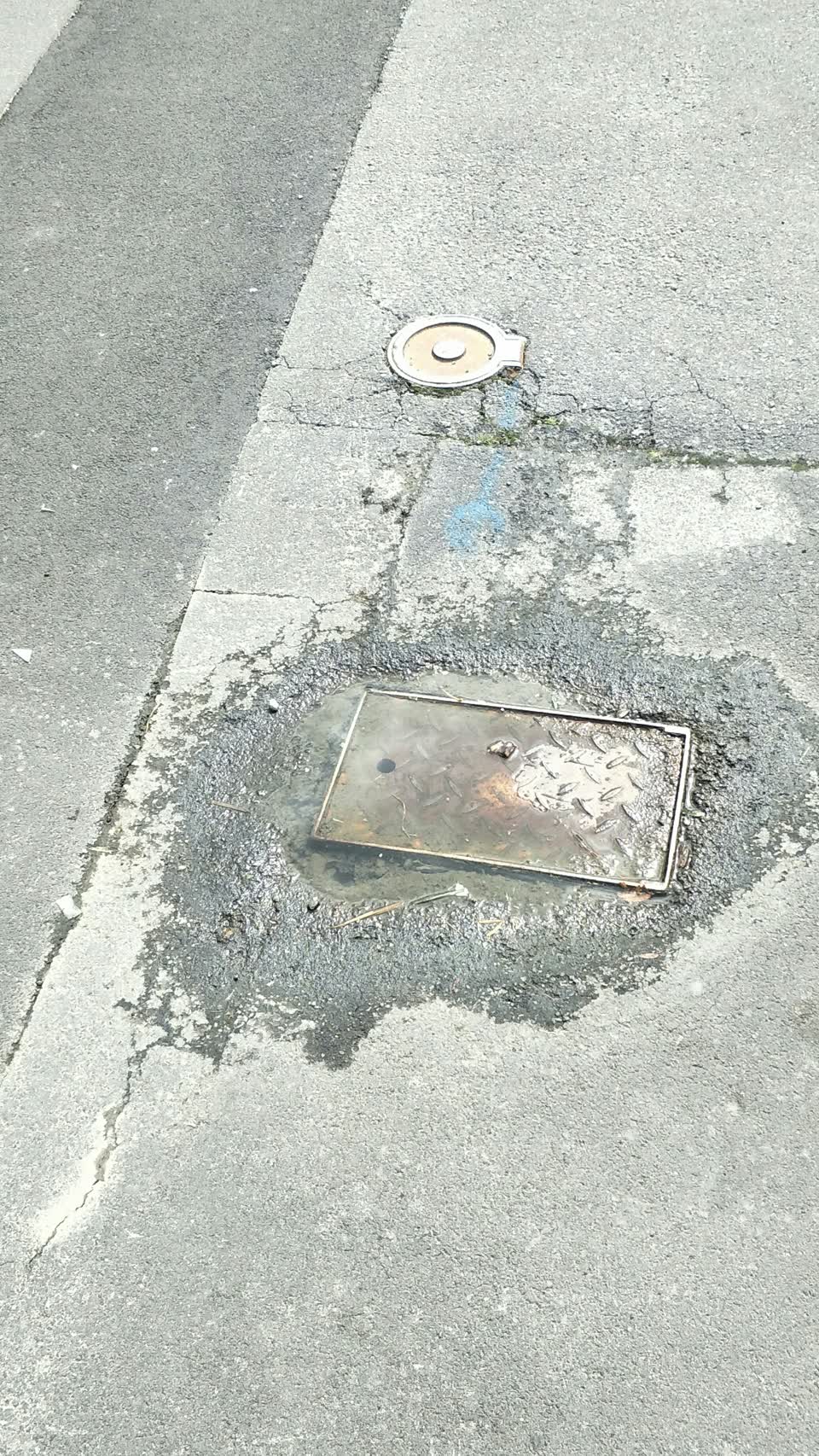 The photograph attached to this water supply report