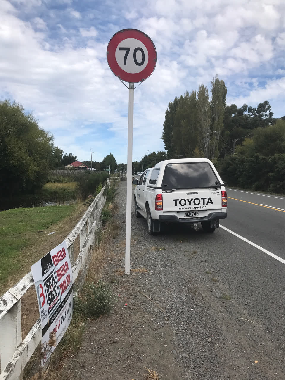 The photograph attached to this roading/streets report