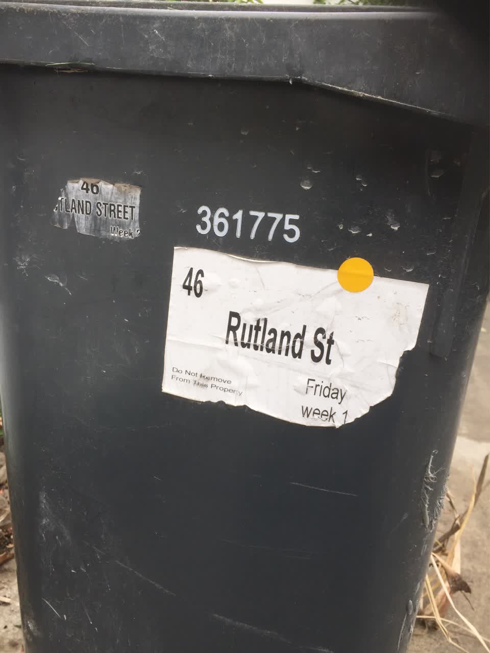 The photograph attached to this rubbish/recycling report
