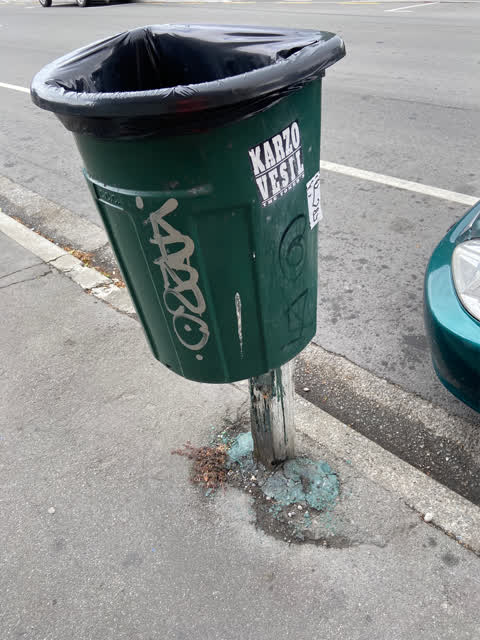 Graffiti, a report photo