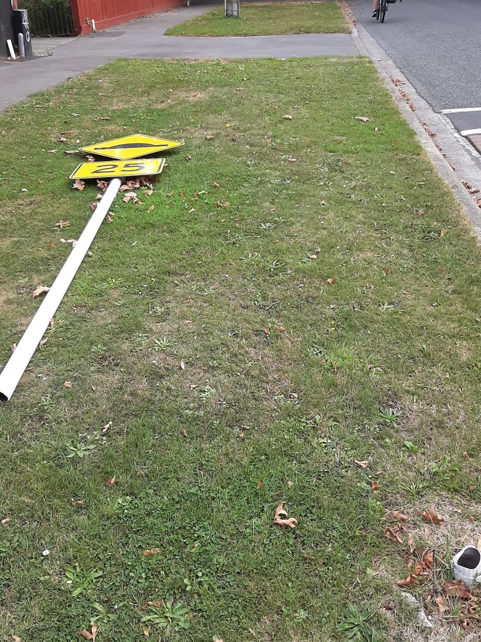 The photograph attached to this roading/streets report
