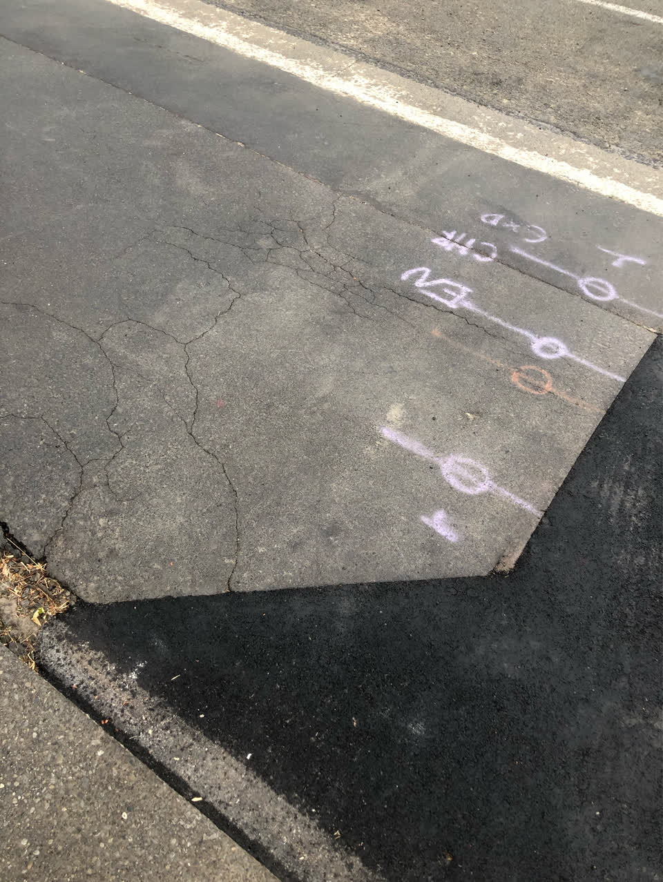 The photograph attached to this roading/streets report