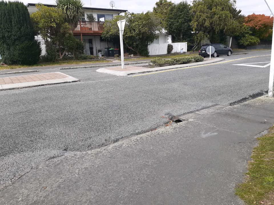 The photograph attached to this roading/streets report