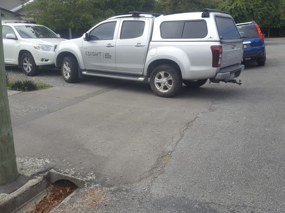 The photograph attached to this roading/streets report