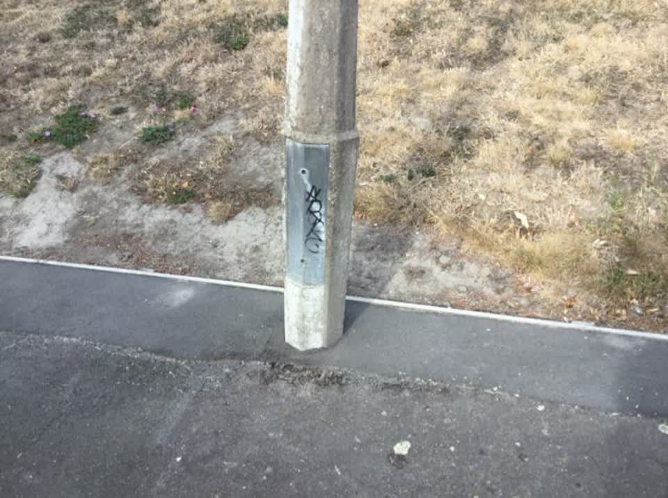 The photograph attached to this graffiti report