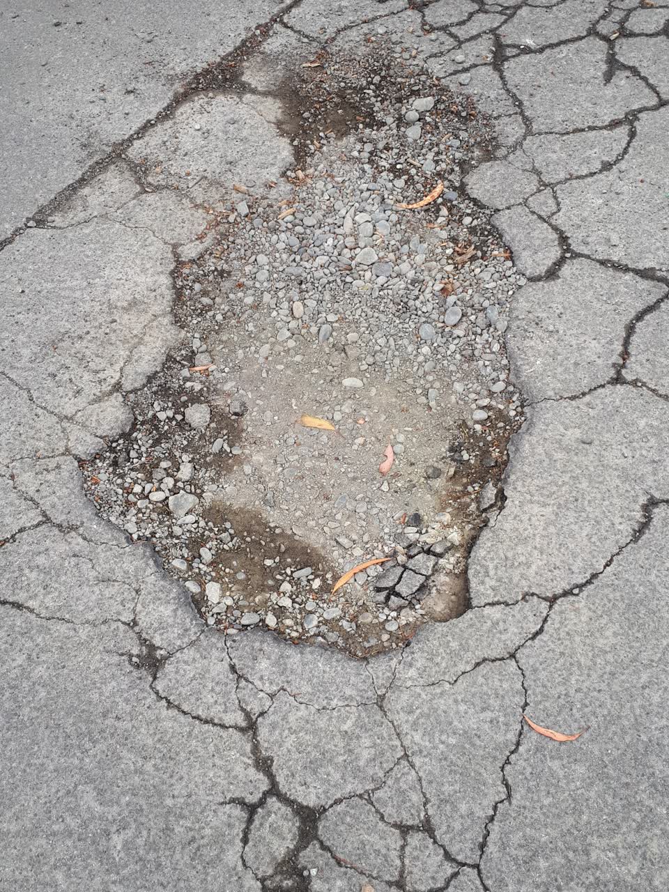 The photograph attached to this roading/streets report