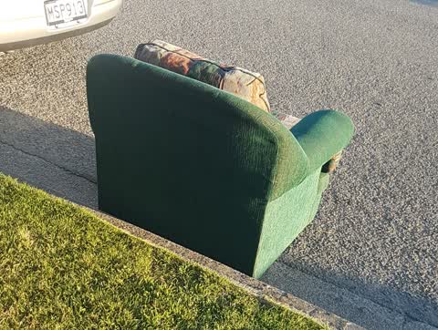 Rubbish/Recycling, a report photo