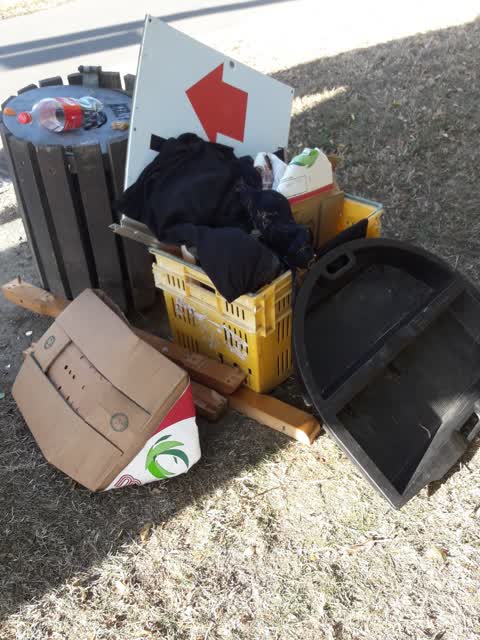 Rubbish/Recycling, a report photo