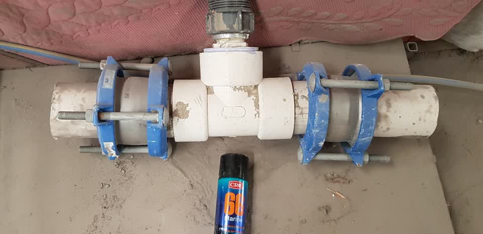 The photograph attached to this water supply report
