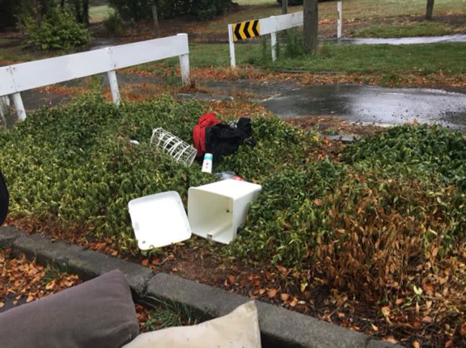 The photograph attached to this rubbish/recycling report