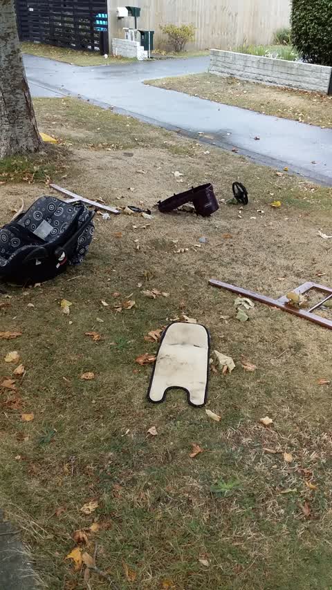 Rubbish/Recycling, a report photo