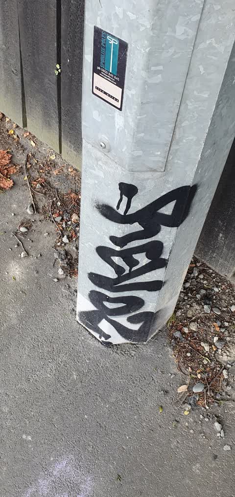 Graffiti, a report photo