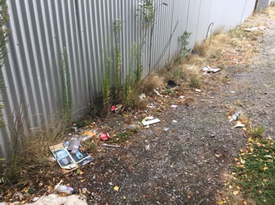 The photograph attached to this rubbish/recycling report