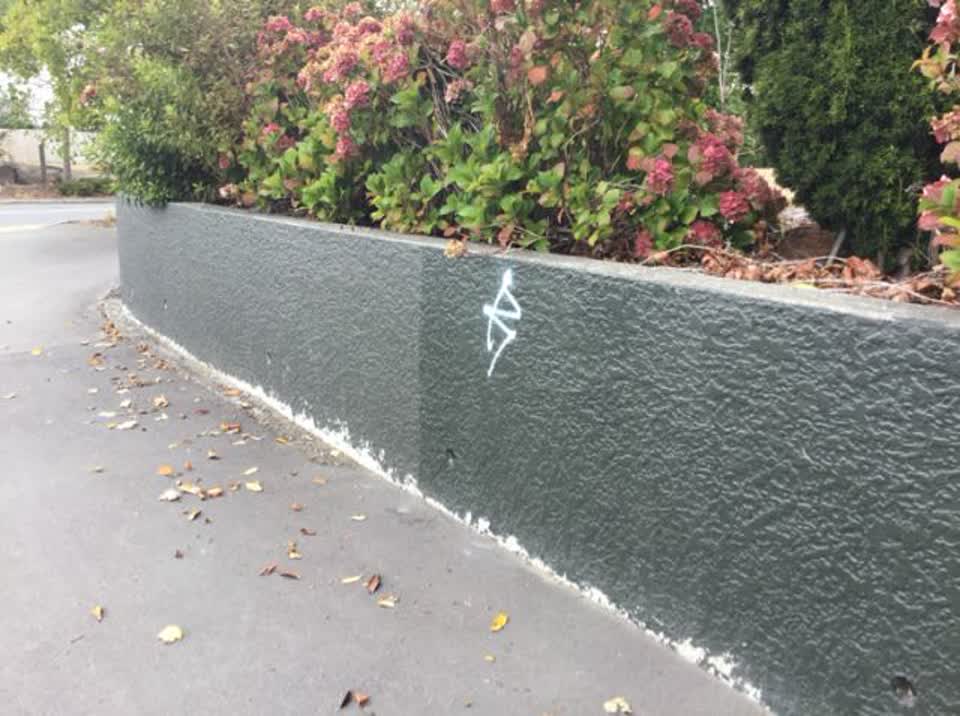 The photograph attached to this graffiti report