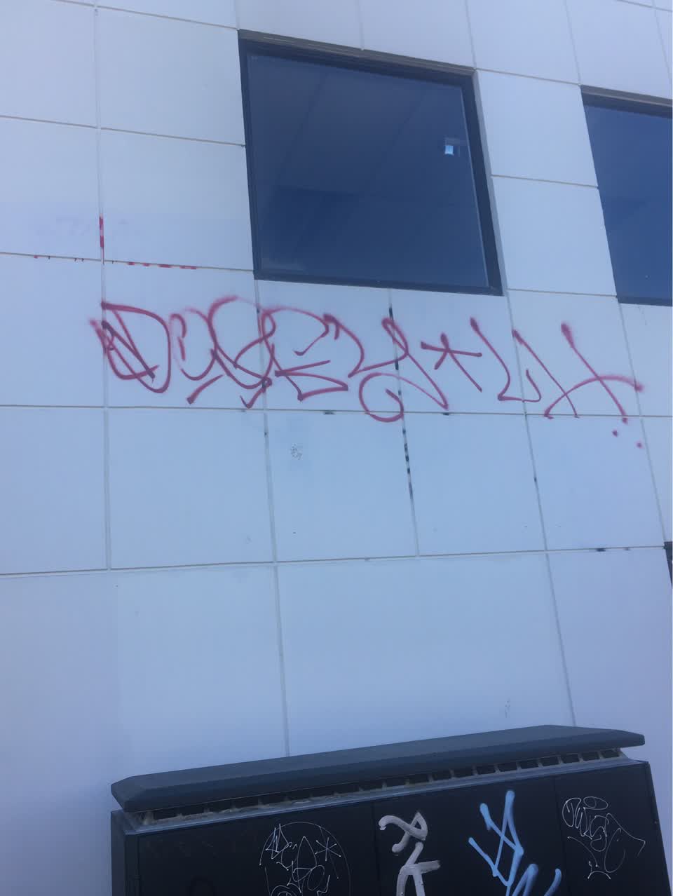 The photograph attached to this graffiti report