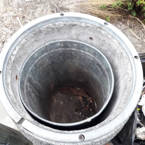 Rubbish/Recycling, a report photo
