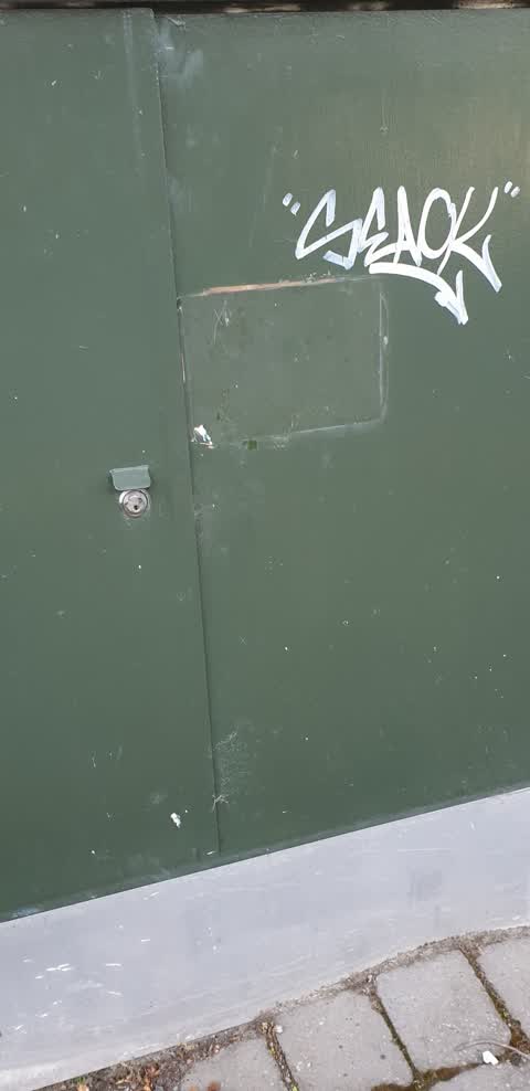 Graffiti, a report photo
