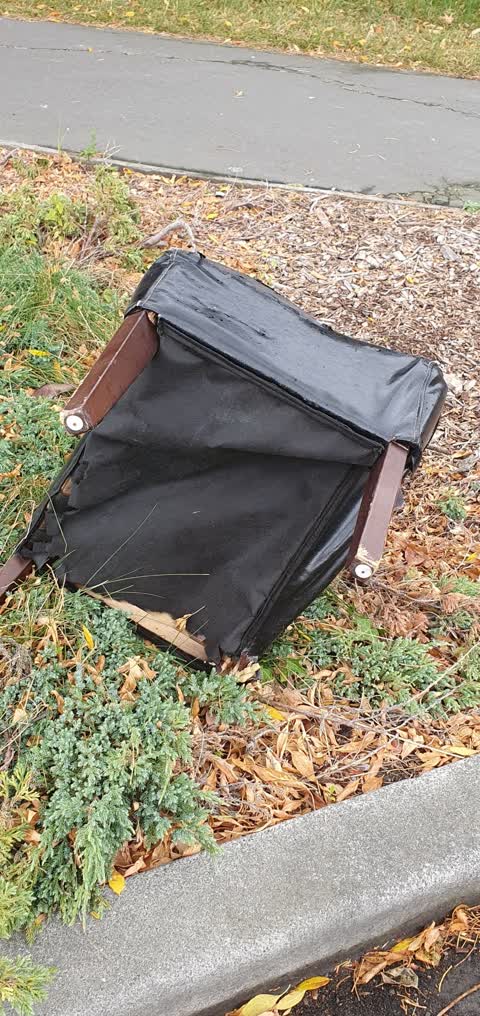 Rubbish/Recycling, a report photo