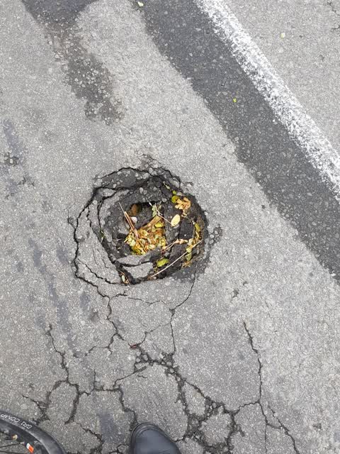 Roading/Streets, a report photo