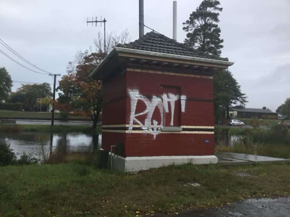 The photograph attached to this graffiti report